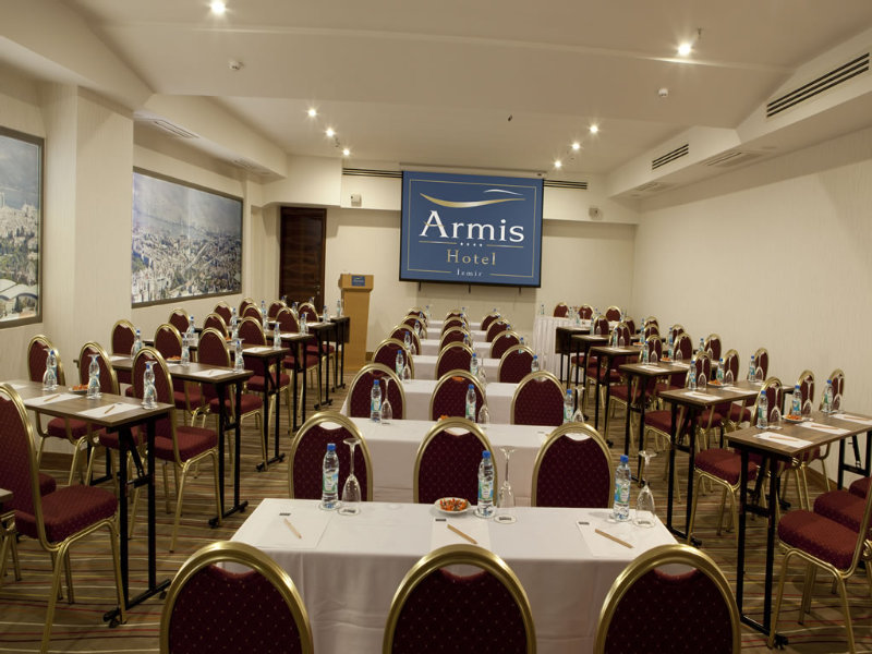 Armis Hotel