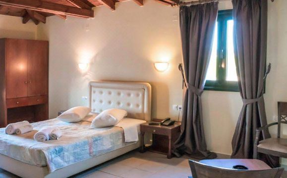 크레타 호텔 전경