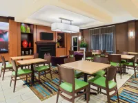 Fairfield Inn & Suites Augusta Fort Eisenhower Area Hotels near Augusta Technical College