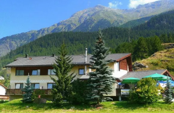 塞爾瓦比薩店酒店