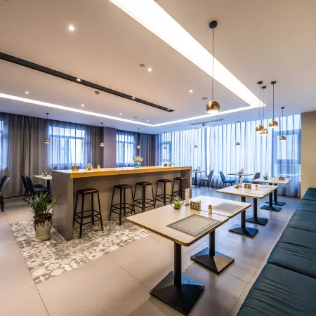 Homeinn Selected Hotel (Taicang Wanda Plaza)