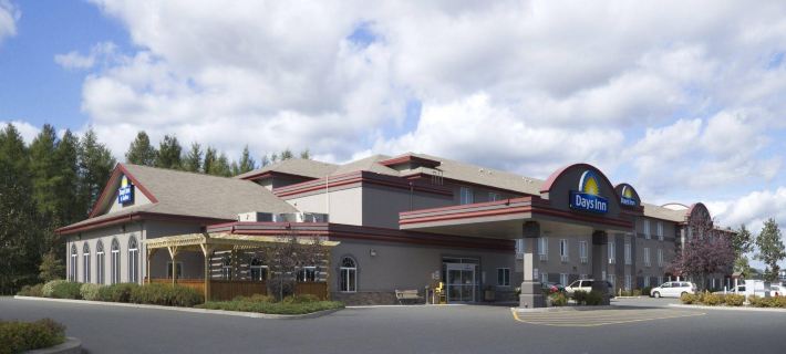 Days Inn & Suites by Wyndham Thunder Bay โรงแรมในทันเดอร์เบย์