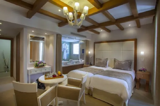 King Jason Paphos - Designed for Adults by Louis Hotels