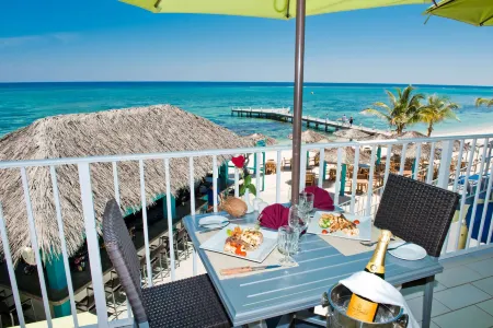 Wyndham Reef Resort Grand Cayman
