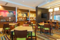 Fairfield Inn & Suites Rockport Hotels in Fulton
