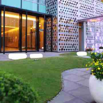 Humble House Taipei, Curio Collection by Hilton Hotel Exterior