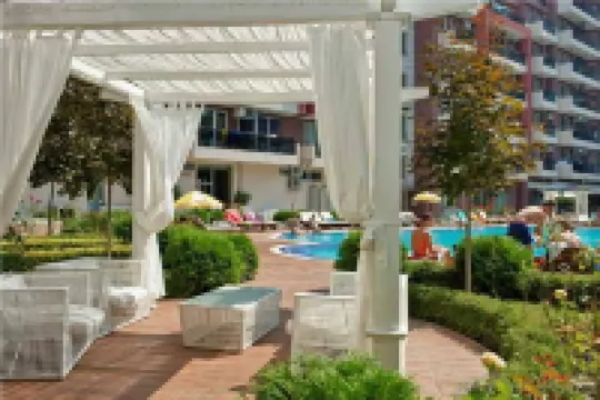 Admiral Plaza Holiday Apartments