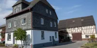 Spacious Holiday Home Between Mosel and Hunsr ck - Casa De Vacaciones De Cuatro Dormitorios