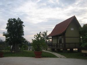 Khu nghỉ dưỡng Vietcharm Resort