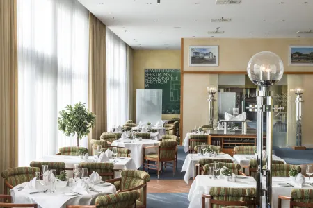 Radisson Blu Hotel Fürst Leopold, Dessau Отели в г. Лепс