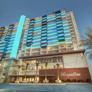 Royalton CHIC Cancun, An Autograph Collection All-Inclusive Resort - Adults Only アベニダ・ククルカン周辺のホテル