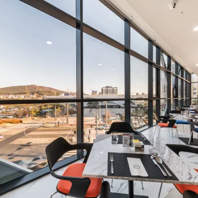 Howard Johnson by Wyndham Incheon Airport Hotels near Yeongjongdo Island