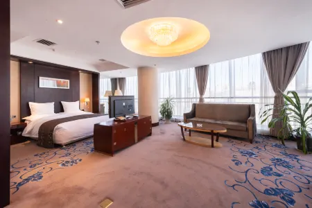 Fugu Shanshuiyangguangjiudian Отели рядом с достопримечательностью «Fugu County Taikoo Li»