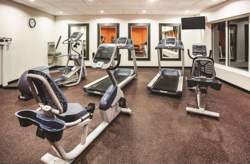 La Quinta Inn & Suites by Wyndham St. Paul-Woodbury photo 3