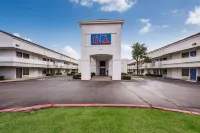 Studio 6 Irving, TX - Irving DFW Airport East Hotel a Irving