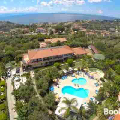 Costa Real - Garden Retreat with Private Beach, Pet Friendly Hotel Exterior