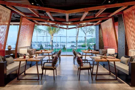 Renaissance Bali Uluwatu Resort & Spa Отели рядом с достопримечательностью «Karma Spa at Karma Jimbaran»