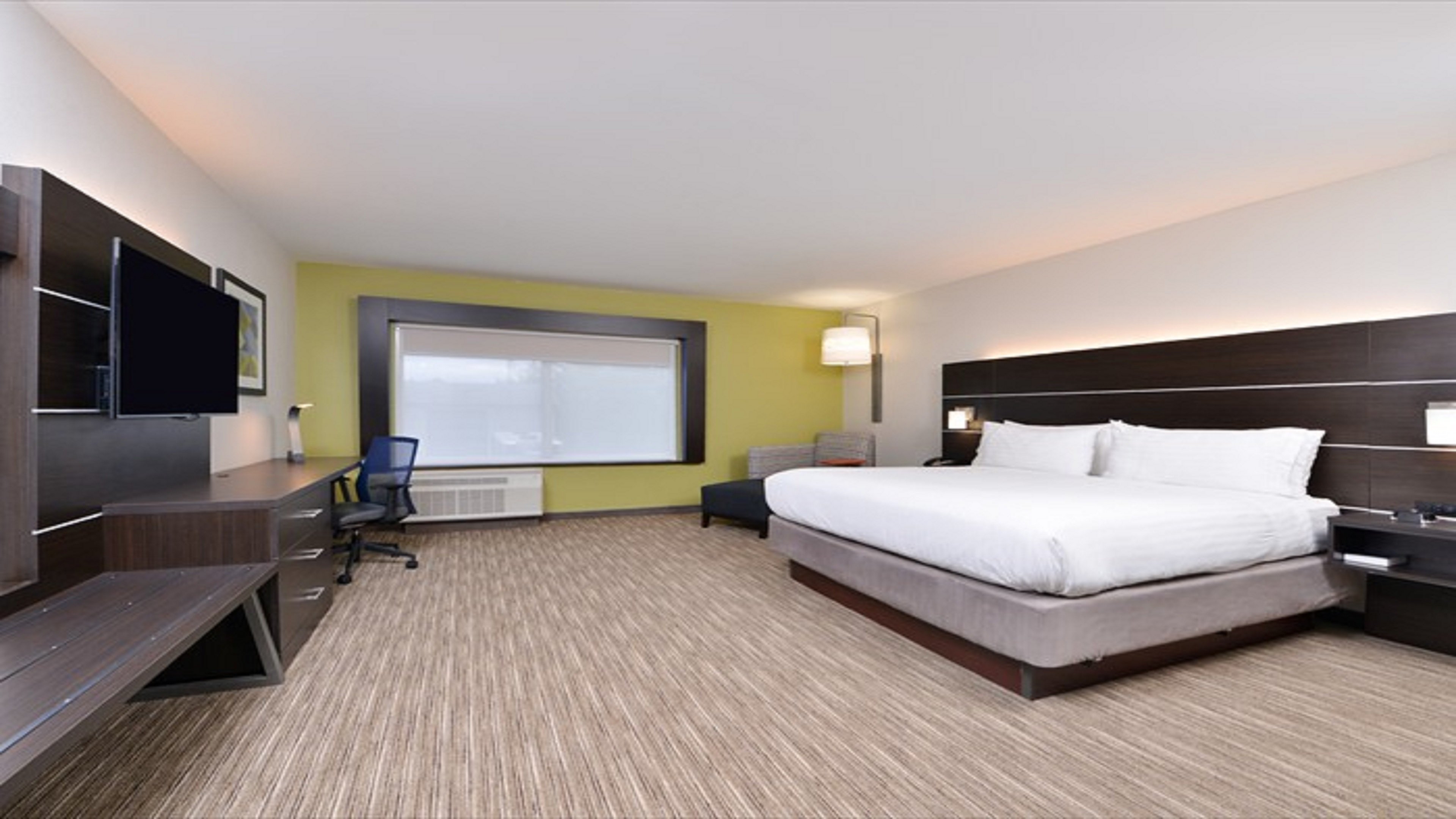 Holiday Inn Express & Suites - Parkersburg East, an Ihg Hotel