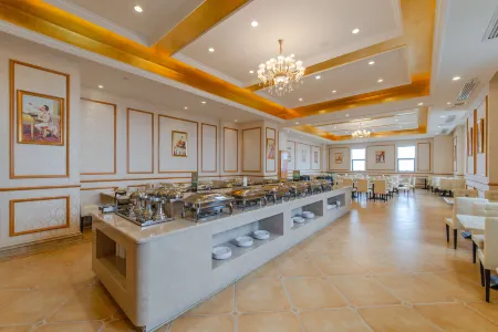 Vienna International Hotel (Changde College of Arts and Sciences Tobacco Factory) Отели рядом с достопримечательностью «Hunan University of Arts and Science (East to Changjiashan Community Health Service Station)»