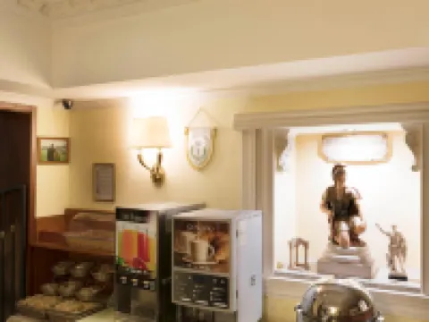 ホテル ストロンボリ ローマのホテル