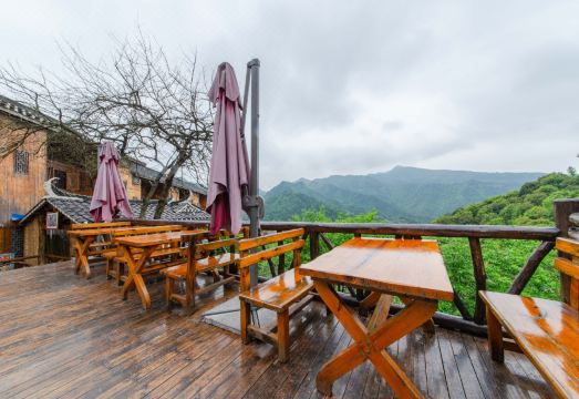 Fengxiang Yaozhai Hotel Hotel Overview