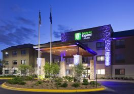 Holiday Inn Express & Suites MINNEAPOLIS – WEST END by IHG