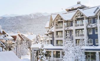 Summit Lodge Whistler Hotel by Paradox