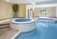 Holiday Inn Cardiff North M4 Jct 32 by IHG - Pools