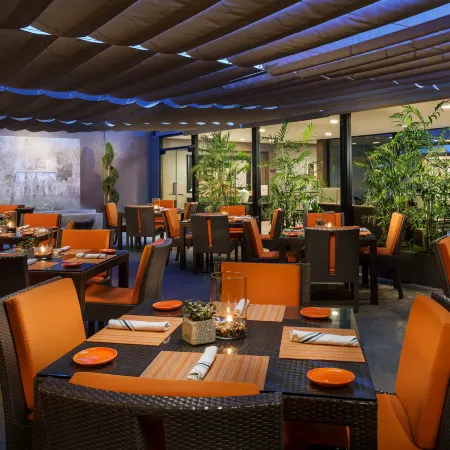 Luxe Sunset Boulevard Hotel