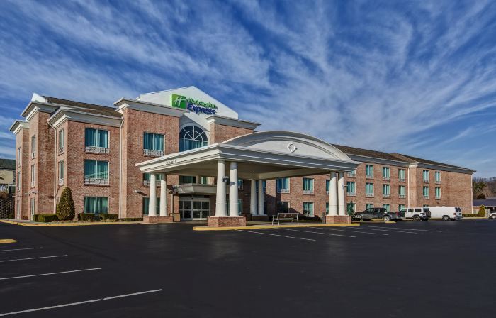 Holiday Inn Express & Suites LONDON by IHG