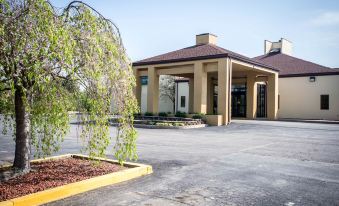 Quality Inn New Columbia-Lewisburg