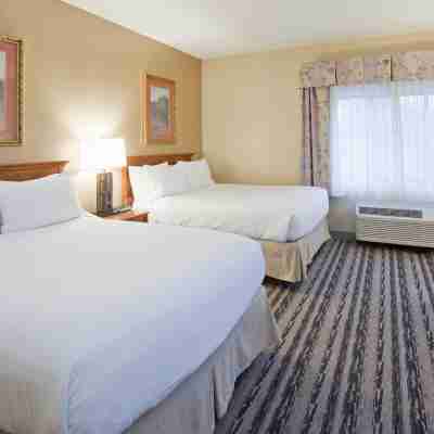 Holiday Inn & Suites ST. Cloud Rooms