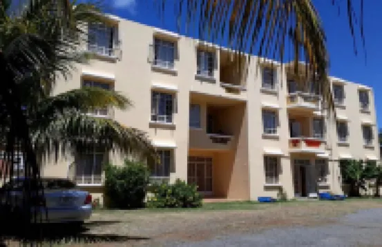 Allamanda Apartments - 100m Bain Boeuf Beach Hotels in Bain Boeuf Beach