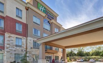Holiday Inn Express & Suites Oklahoma City North