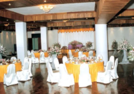 Yuzana Hotel Hotels in Kamayut