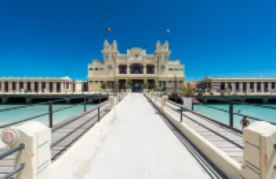 Casetta Vista Mare in Piazza a Mondello by Wonderful Italy