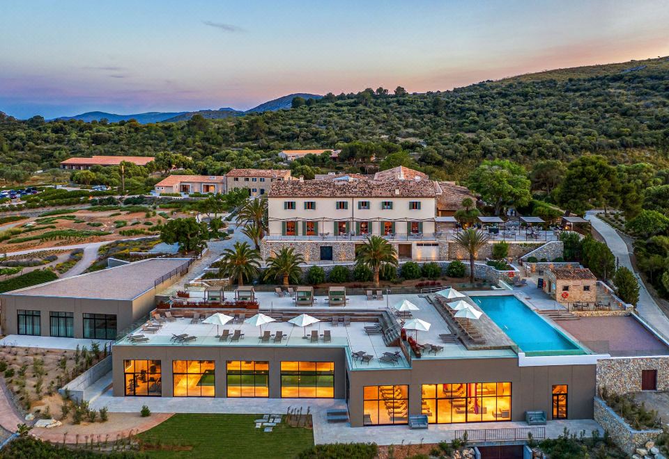 hotel overview picture