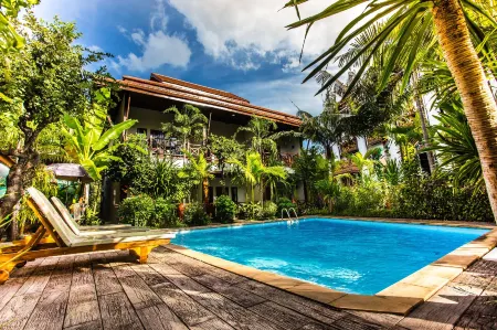 Pingdoi Hualin Boutique Hotel Отели рядом с достопримечательностью «One Plus Condo CMU»