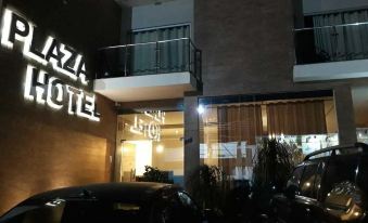 Hotel Plaza Pontes e Lacerda - Housity
