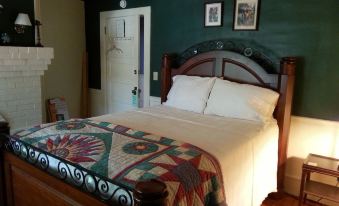 Hunter House Bed and Breakfast - Housity