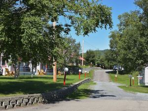 Motel et Chalets Bo-Fleuve Evangeline