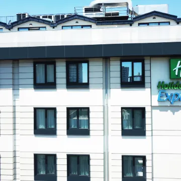Holiday Inn Express ISTANBUL - ATAKOY METRO by IHG Отели рядом с достопримечательностью «Бакыркёй»
