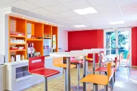 Premiere Classe Lille Sud - Seclin Hotels in Gondecourt