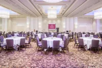 Hotel Chateauneuf Gatineau-Ottawa Hotels in Gatineau