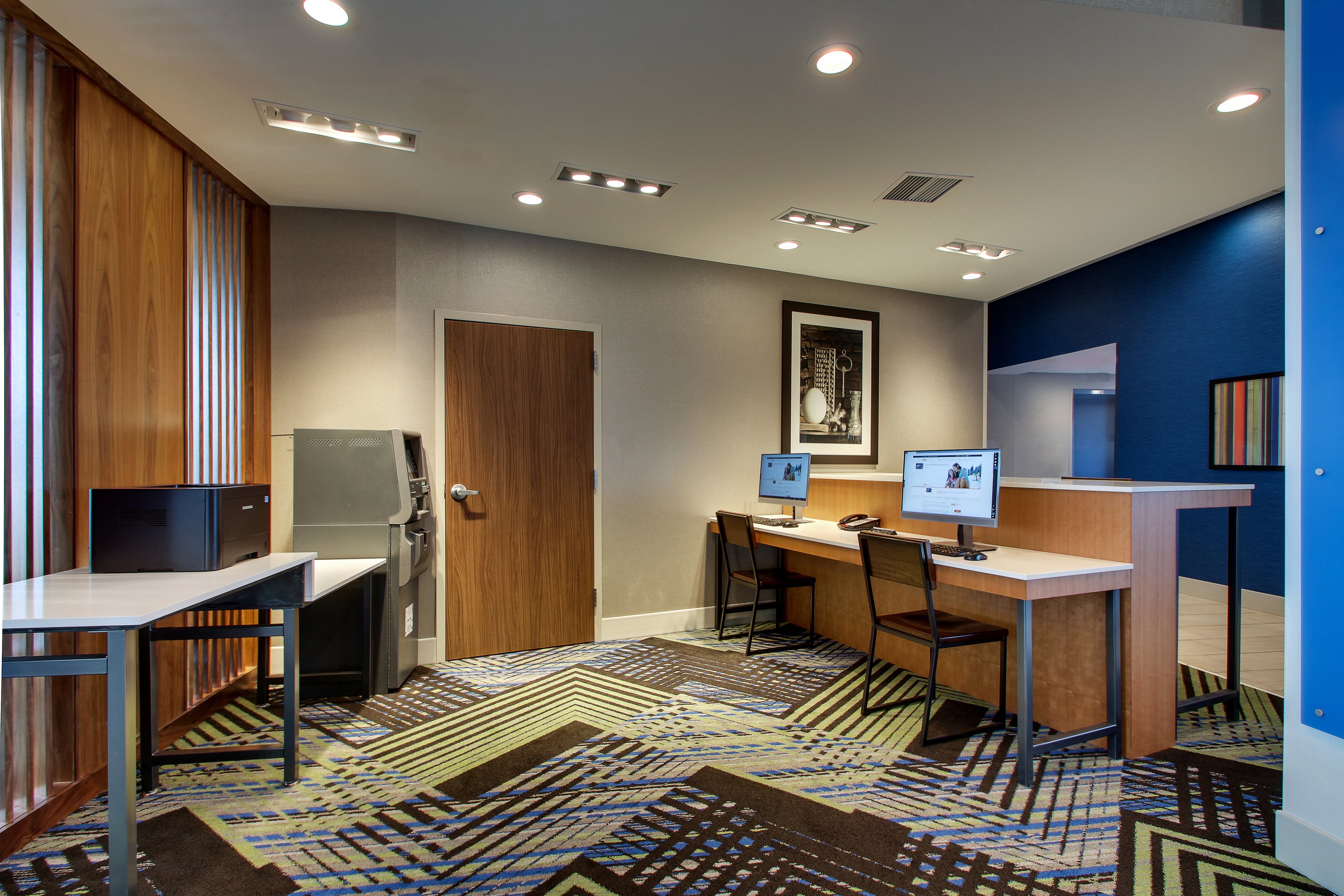 Holiday Inn Express & Suites Findlay North, an Ihg Hotel