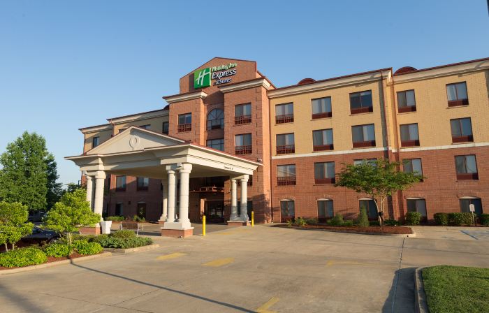 Holiday Inn Express & Suites CLINTON by IHG