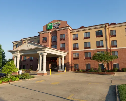 Holiday Inn Express & Suites CLINTON by IHG Hotels in Clinton