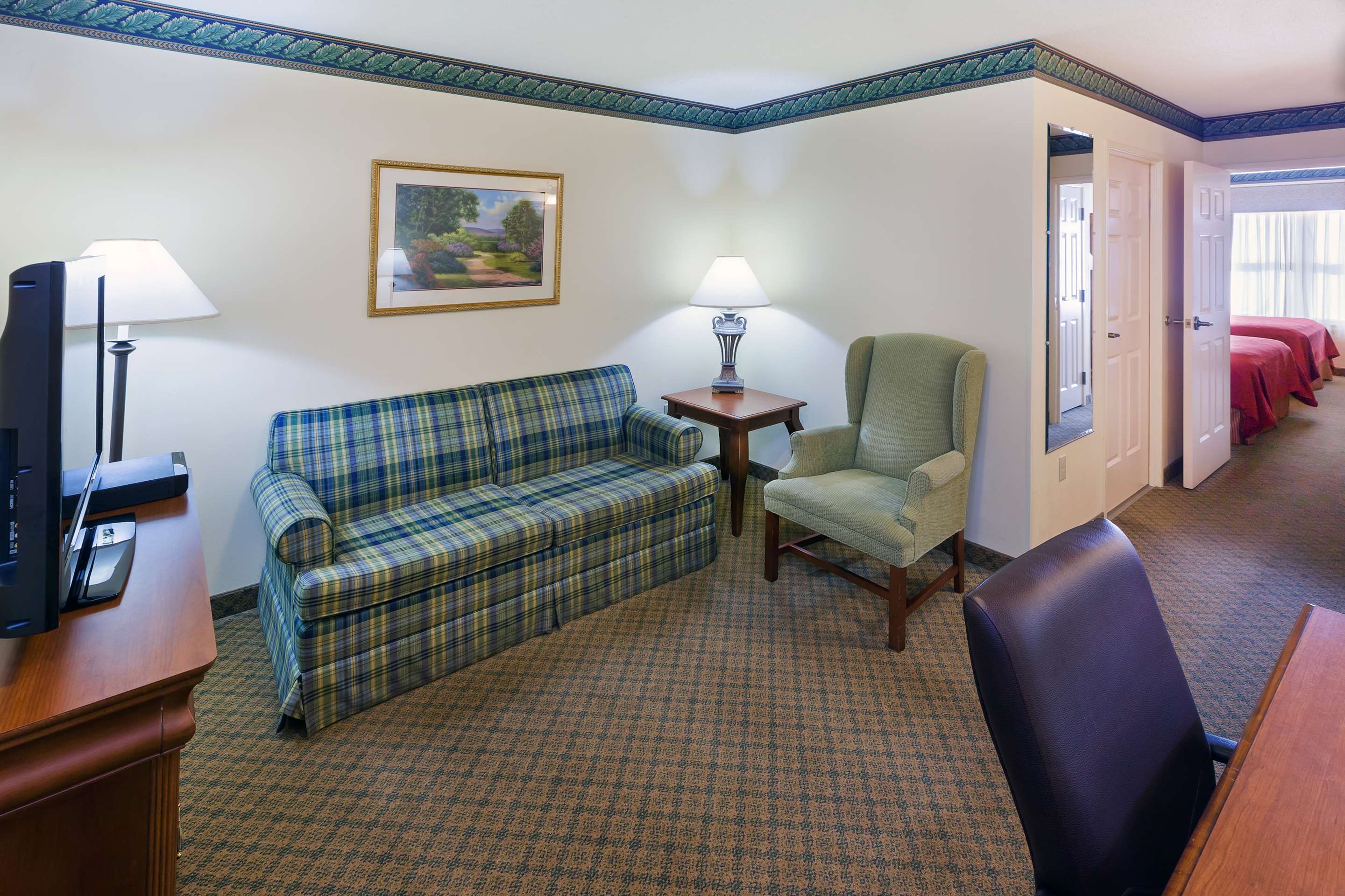 Country Inn & Suites by Radisson, Lewisburg, PA