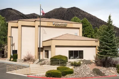 Country Inn & Suites by Radisson, Flagstaff, AZ Hotels near Sunglass Hut