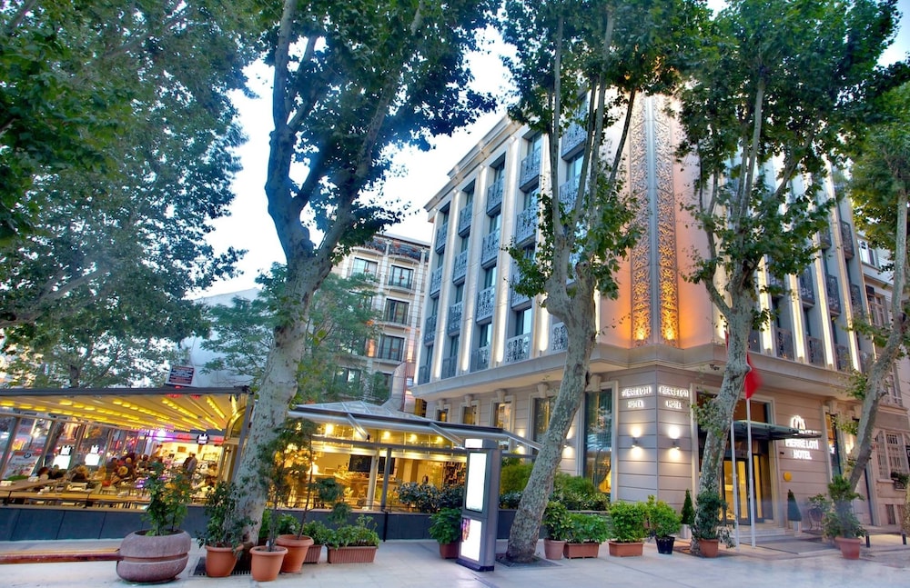 Pierre Loti Hotel - Special Category